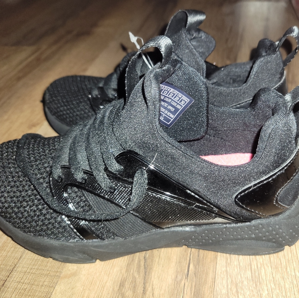 Girls Skechers Size 1